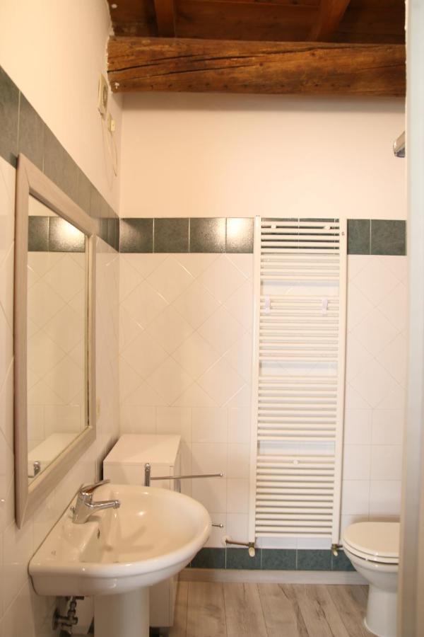 Apartamento Le Vie del Centro Ferrara Exterior foto